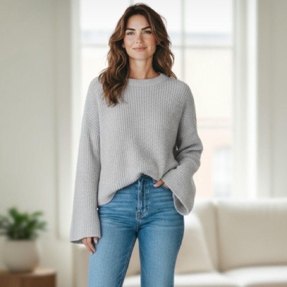 Madewell Merino Wool 25% Cozy Gray Knit Sweater with Bell Sleeves Size Small